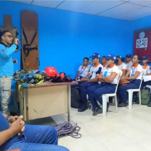 AVV Zulia: Rappel y seguridad en cuerdas para estudiantes UNES